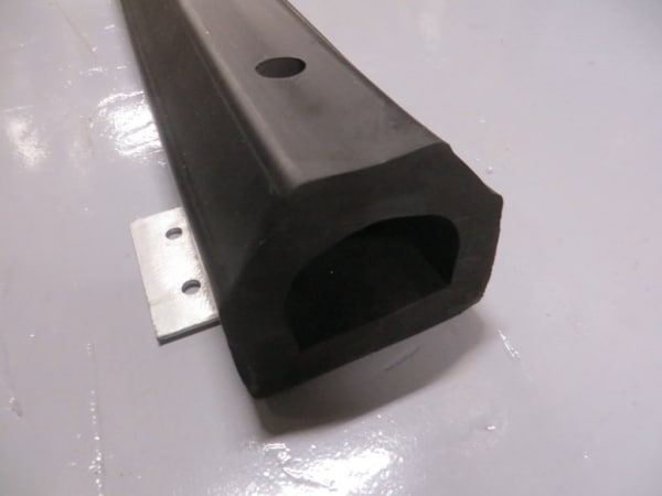 MGF-0088 Rubber Kerb for HGV with Steel Mounting Plates