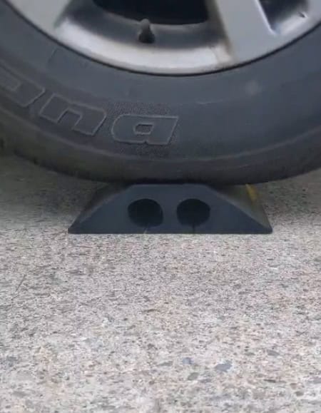 MGF-1033 Two Channel Cable Protector EPDM 3M